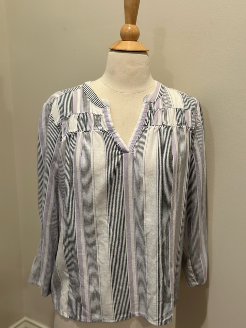 Striped V-Neck Bracelet Sleeve Linen Blend Top in Lavender & White